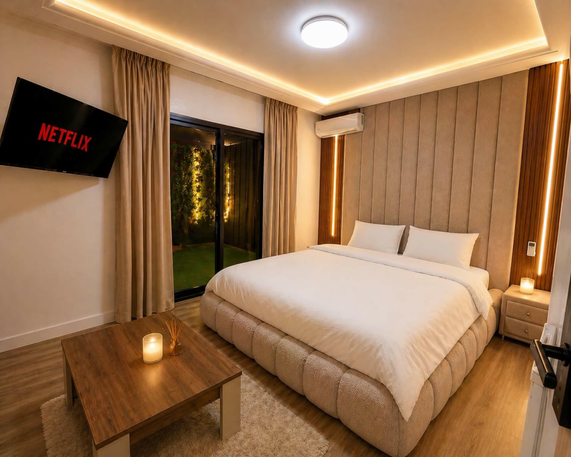 Cama queen size bajo la luz LED tenue